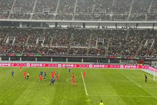 日本女足在友谊赛2-0战胜巴西女足！
